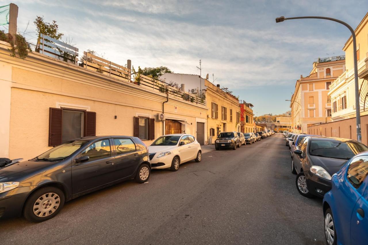 Bright And Comfy Terraced Apartment In Trastevere Рим Экстерьер фото